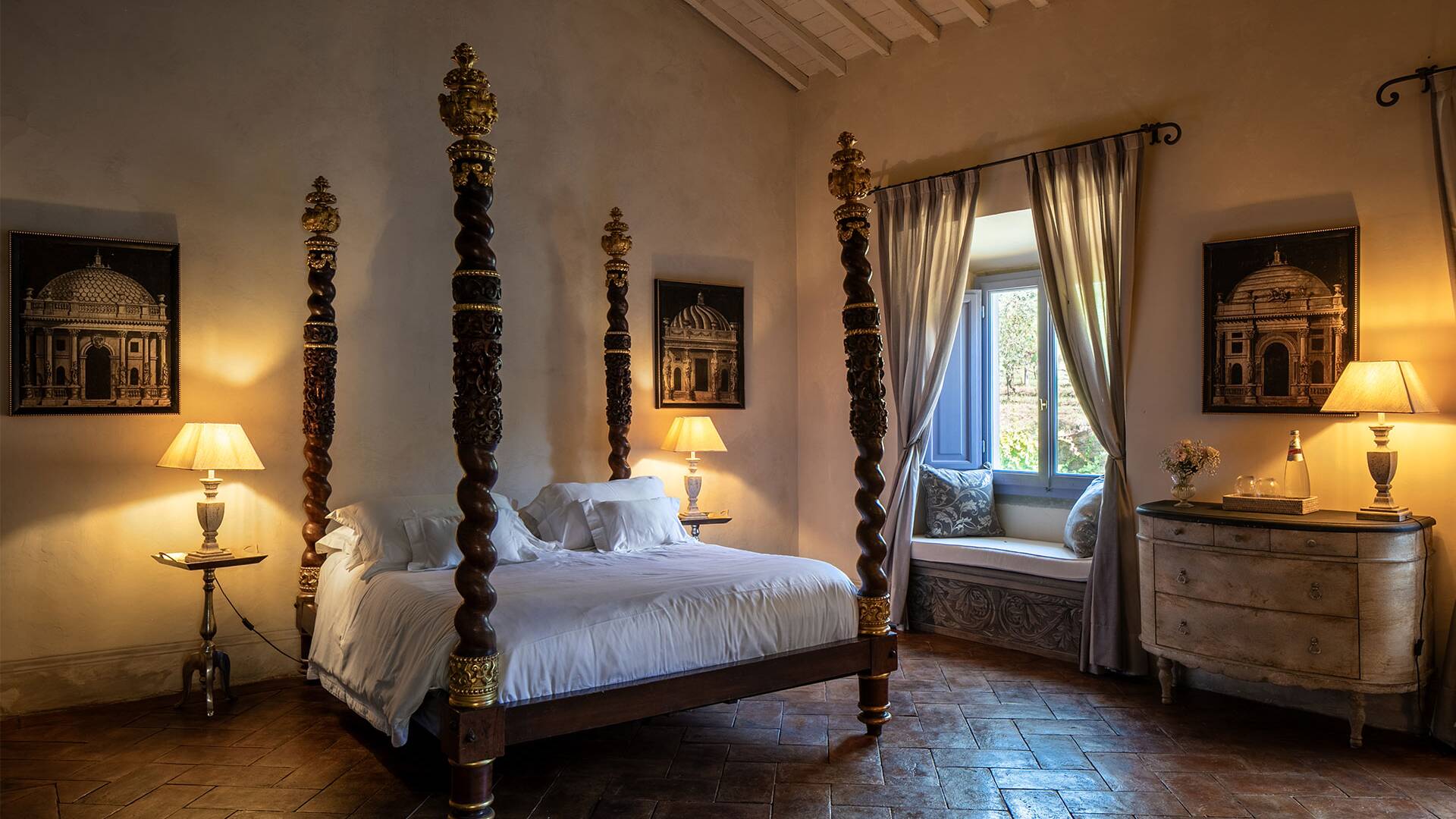 Simone Grand Suite